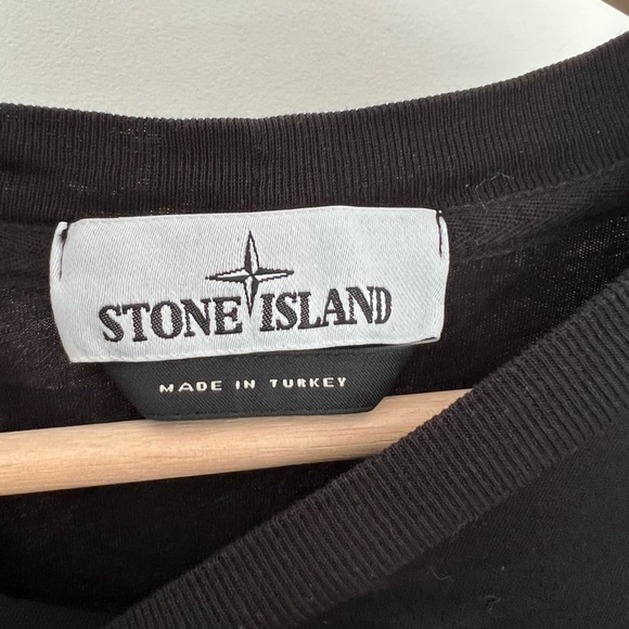 stone island t shirt with logo patch - Picture 2 of 3